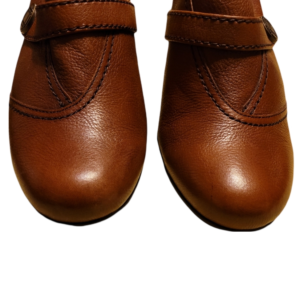 Naturalizer Clogs - Picture 6 of 6